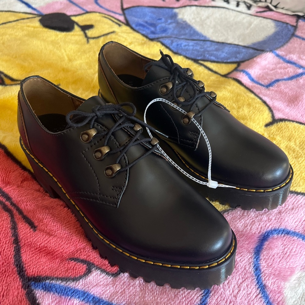 Dr Martens LEONA LO VINTAGE SMOOTH LEATHER HEELED SHOES SIZE 10 women’s - Picture 1 of 9